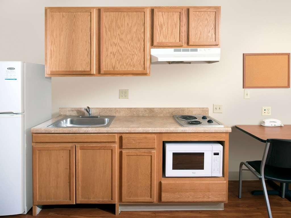 Extended Stay America Select Suites - Akron - South Portage Lakes Room photo