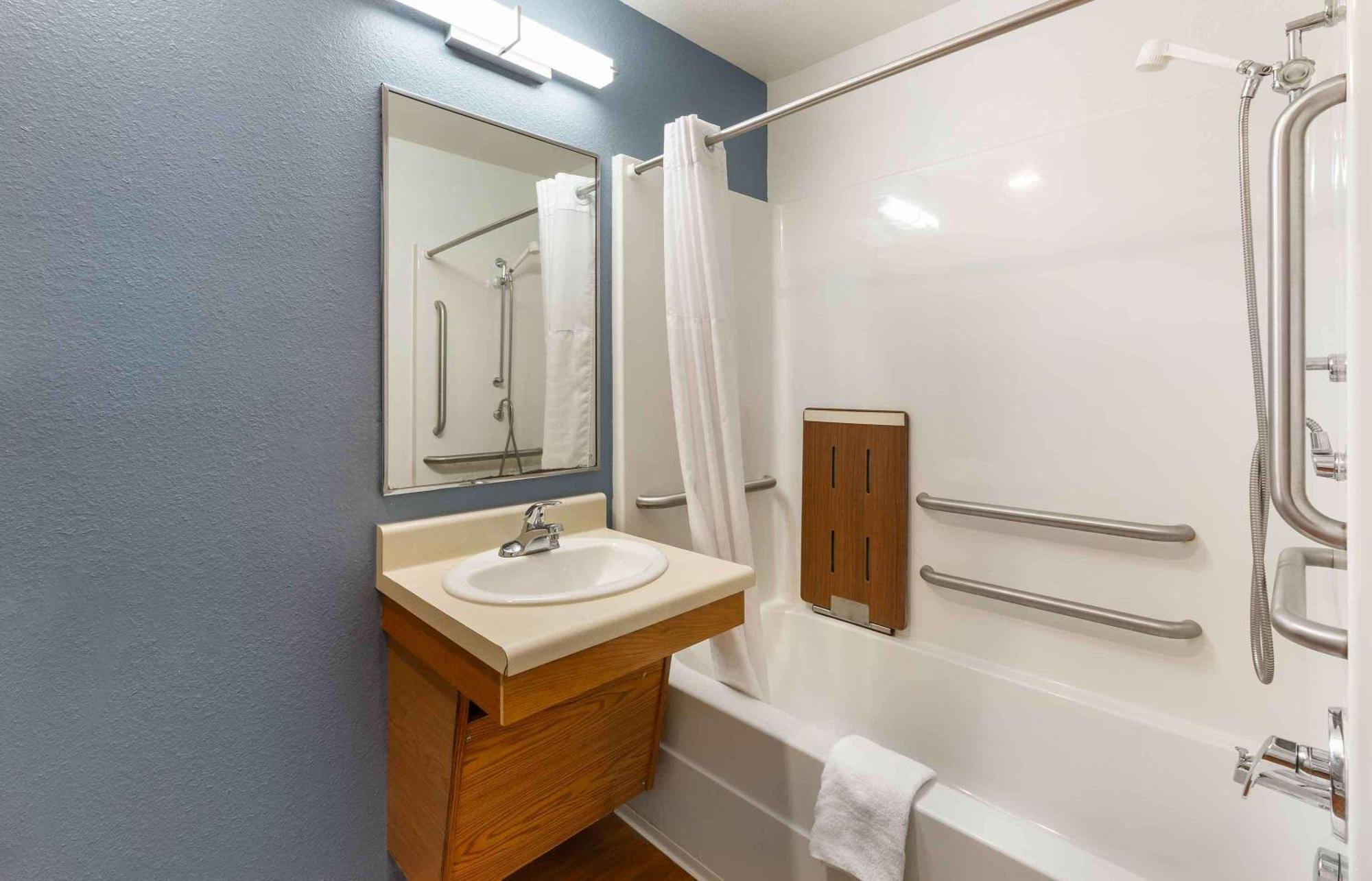 Extended Stay America Select Suites - Akron - South Portage Lakes Exterior photo