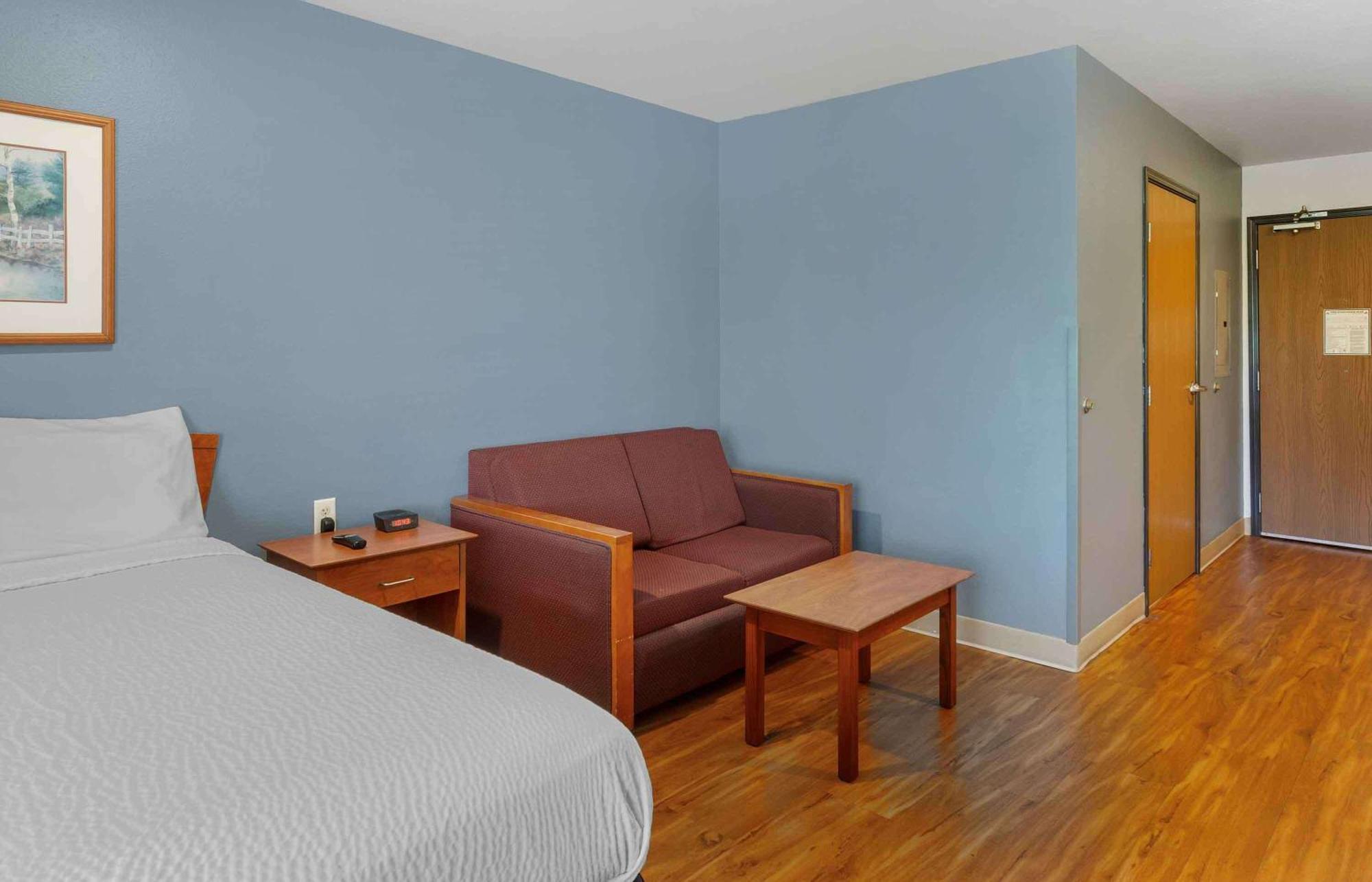 Extended Stay America Select Suites - Akron - South Portage Lakes Exterior photo