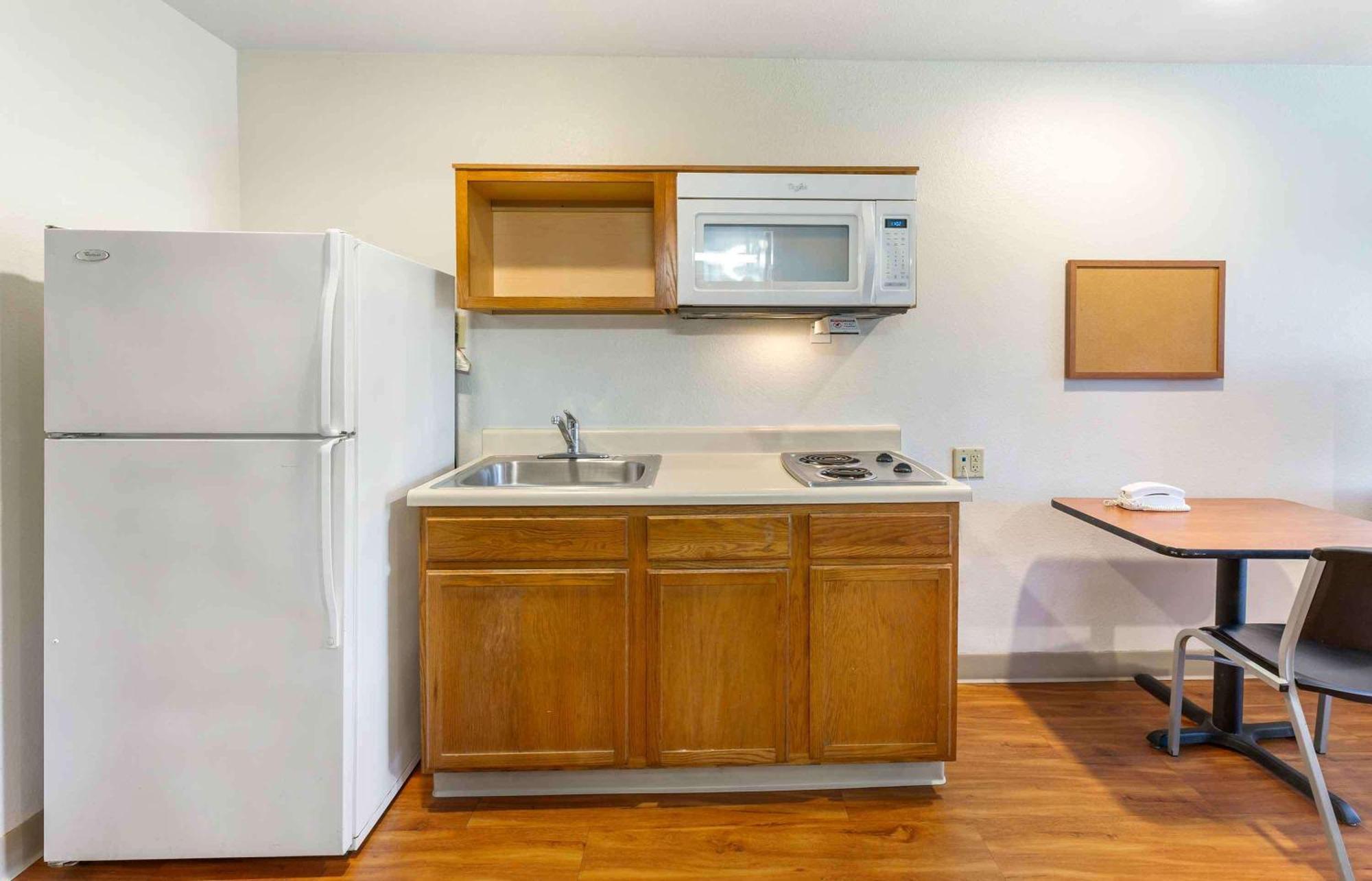 Extended Stay America Select Suites - Akron - South Portage Lakes Exterior photo