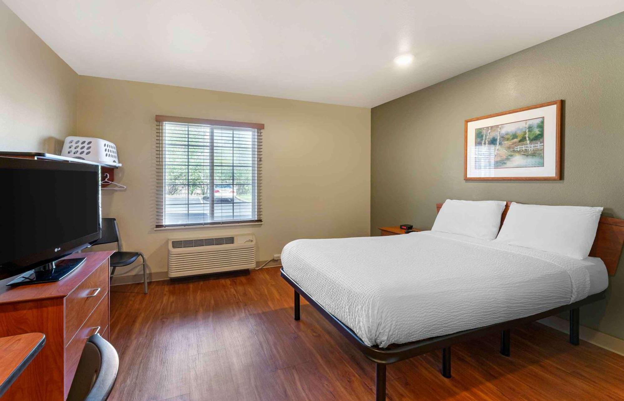 Extended Stay America Select Suites - Akron - South Portage Lakes Exterior photo