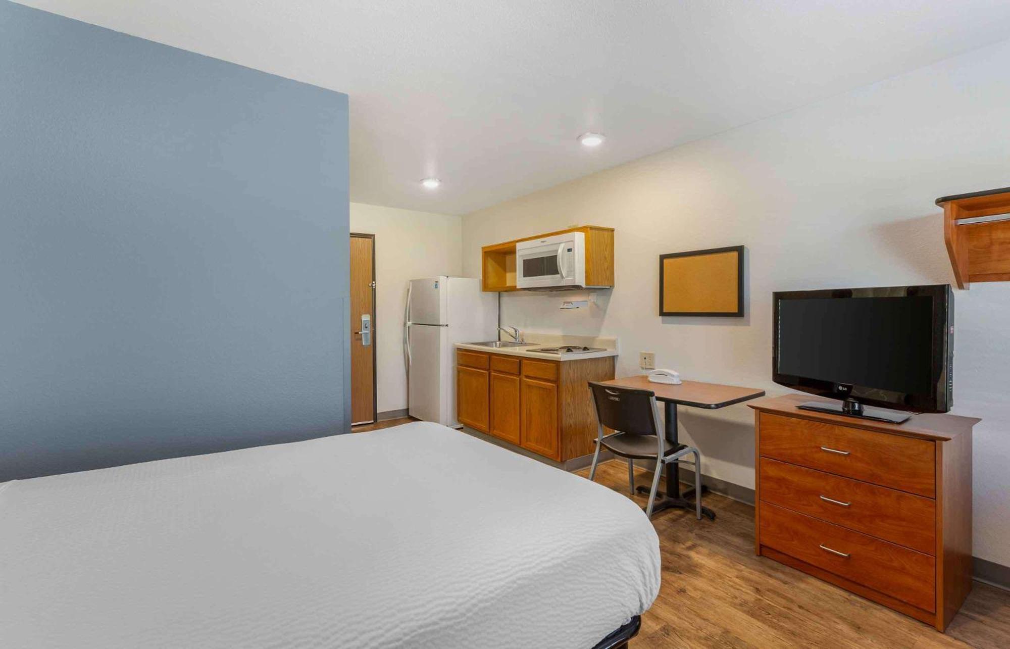 Extended Stay America Select Suites - Akron - South Portage Lakes Exterior photo
